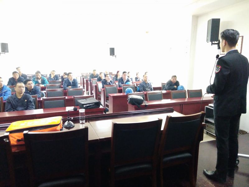 
				   
					黃河同力組織開展2019年消防安全、職業(yè)衛(wèi)生及廠區(qū)雙重預(yù)防體系建設(shè)知識(shí)培訓(xùn)
				 